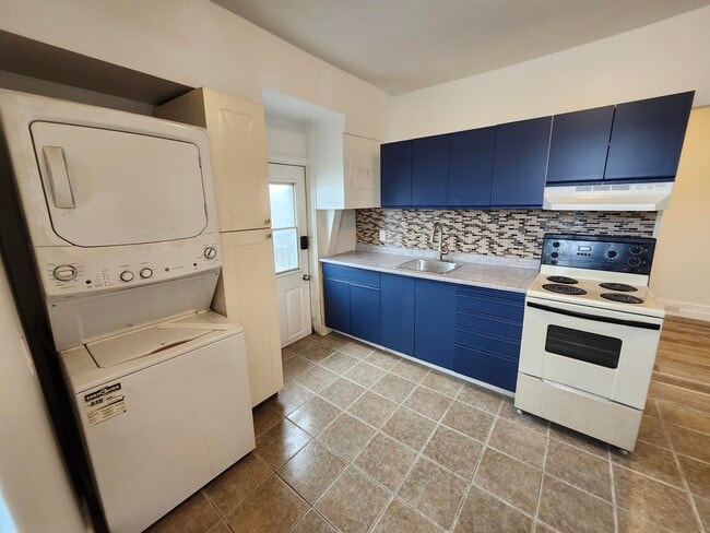 property at 274 Duke St W
