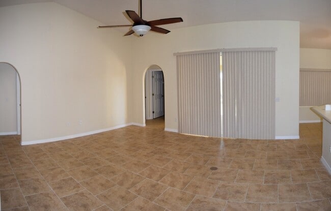 10120 SE 67th Terrace in Belleview, FL - Building Photo - Building Photo