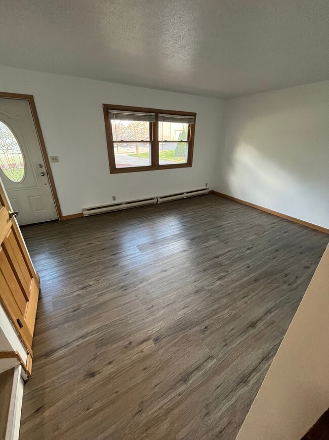 244 Natale Dr in Cortland, OH - Building Photo - Building Photo