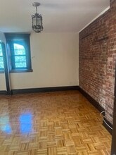 582 Saint Marks Ave, Unit 4 in Brooklyn, NY - Building Photo - Building Photo