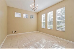 110 E Lake Victoria Cir in DeLand, FL - Building Photo - Building Photo