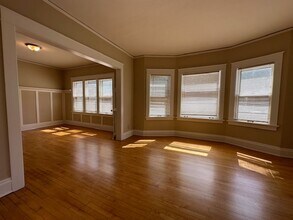 1704 E Locust Apartments in Milwaukee, WI - Building Photo - Building Photo