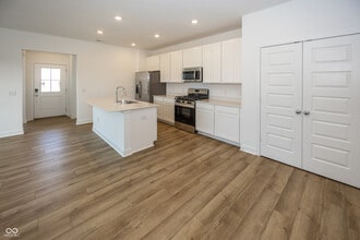 17273 Wellburn Dr in Westfield, IN - Building Photo - Building Photo