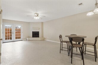 1911 Country Village Blvd-Unit -B in Humble, TX - Building Photo - Building Photo