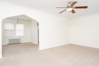 2065 Niles Ave in St. Paul, MN - Building Photo - Interior Photo