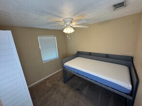 8229 Frost St N in Jacksonville, FL - Building Photo - Building Photo