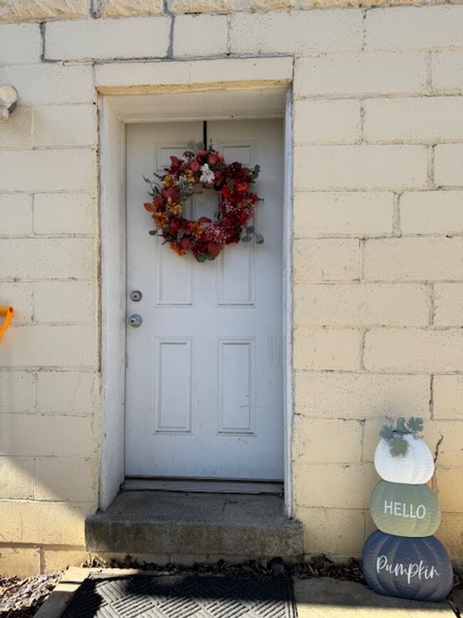 215 N Lewis St in Lexington, VA - Building Photo - Building Photo