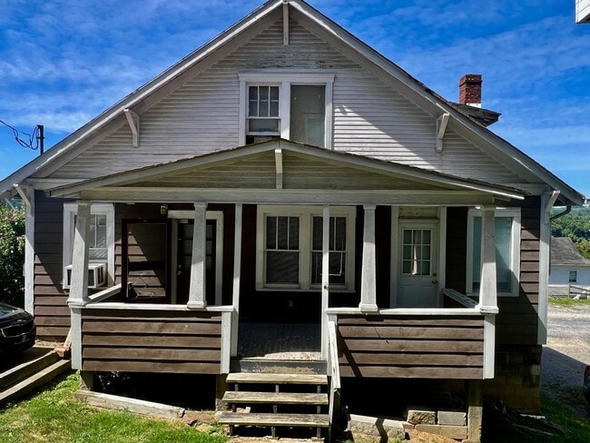 property at 311-313-313 4th St