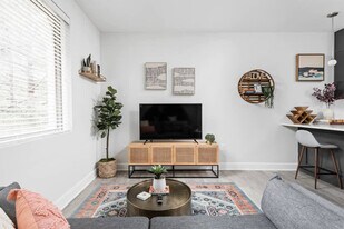 5858 N College Ave in Indianapolis, IN - Building Photo