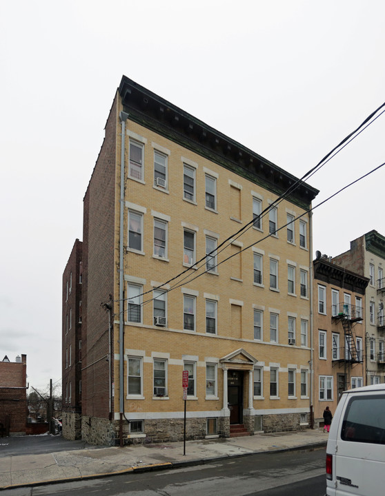 Regency Apartments in Mount Vernon, NY - Foto de edificio