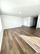 800 Hoffman Hills Blvd in Willard, MO - Foto de edificio - Building Photo