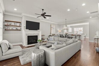 160 Clover Ct in Roswell, GA - Building Photo - Building Photo