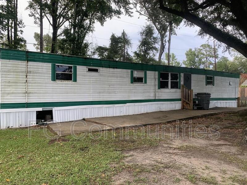 8947 Salamander Rd in North Charleston, SC - Building Photo