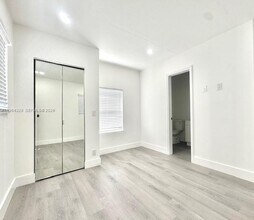 2806 Taylor St in Hollywood, FL - Foto de edificio - Building Photo