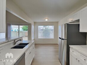 5945 E Nance St in Mesa, AZ - Building Photo - Building Photo