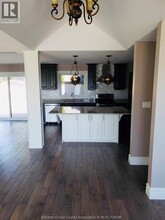 2135 Riverside Dr W in Windsor, ON - Building Photo - Building Photo