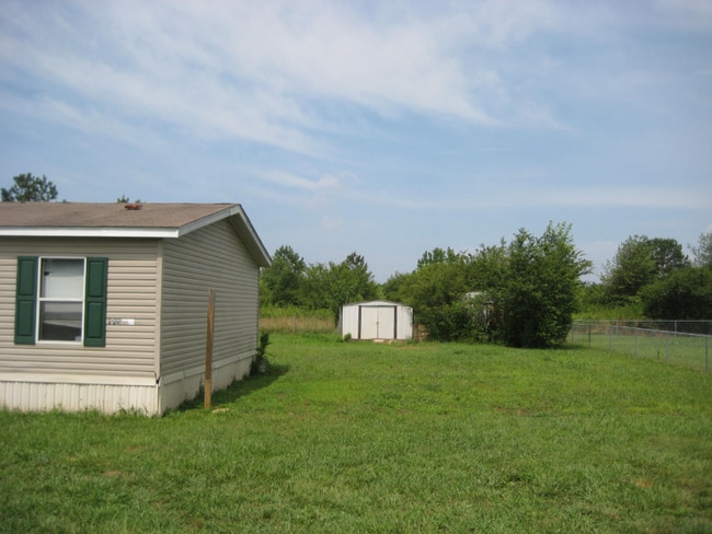 124 Angie Dr in Toney, AL - Building Photo - Building Photo