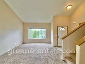 9837 Greenleaf Loop SE in Yelm, WA - Building Photo - Building Photo