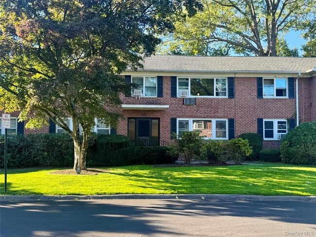 property at 5 Walnut St