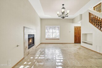 2316 N Campbell St in El Paso, TX - Building Photo - Building Photo