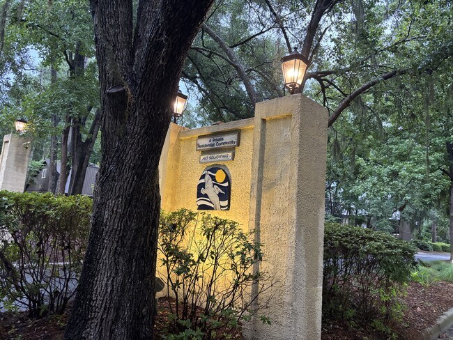 90 Brown Pelican Dr in Savannah, GA - Building Photo - Building Photo