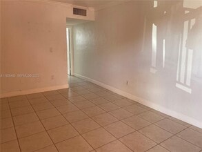 1245 W 24th St in Hialeah, FL - Building Photo - Building Photo