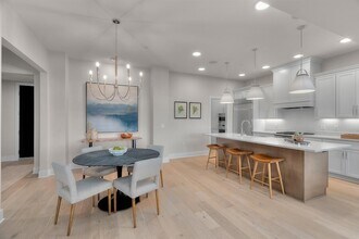 1 Hill Farm Rd, Unit 329 in North Oaks, MN - Building Photo - Building Photo