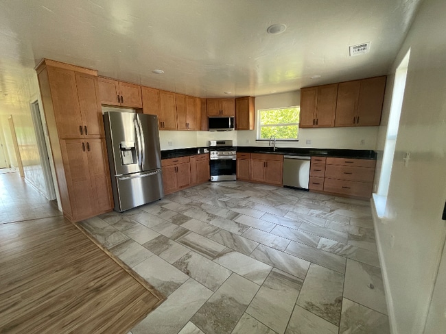4660 Fieldbrook Rd in Mckinleyville, CA - Building Photo - Building Photo