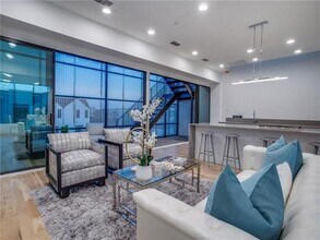 5225 Crestfield Pl in Dallas, TX - Building Photo - Building Photo