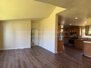 1411 SE Fireweed Rd in Shelton, WA - Building Photo - Building Photo