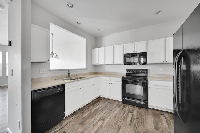 7386 Sandy Springs Point in Fountain, CO - Foto de edificio - Building Photo