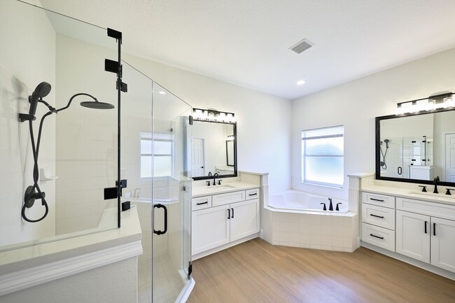 3600 Harbor Isles Ct in Kissimmee, FL - Building Photo - Building Photo