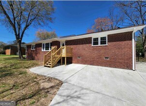 2602 Lake Harbin Rd in Morrow, GA - Building Photo - Building Photo