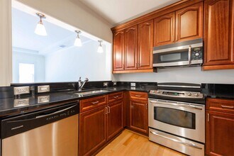 401 13th St NE in Washington, DC - Foto de edificio - Building Photo