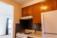 2421 Crescent Dr, Unit Condo in Cedar Falls, IA - Building Photo - Building Photo