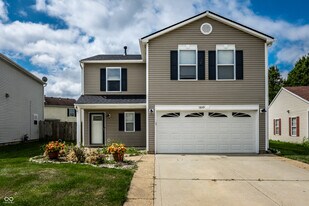 11849 Wapiti Way in Noblesville, IN - Building Photo