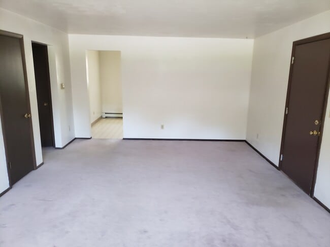 31 Sandy Ct, Unit 3