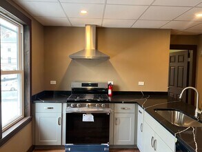 24 Whipple St in Worcester, MA - Building Photo - Building Photo