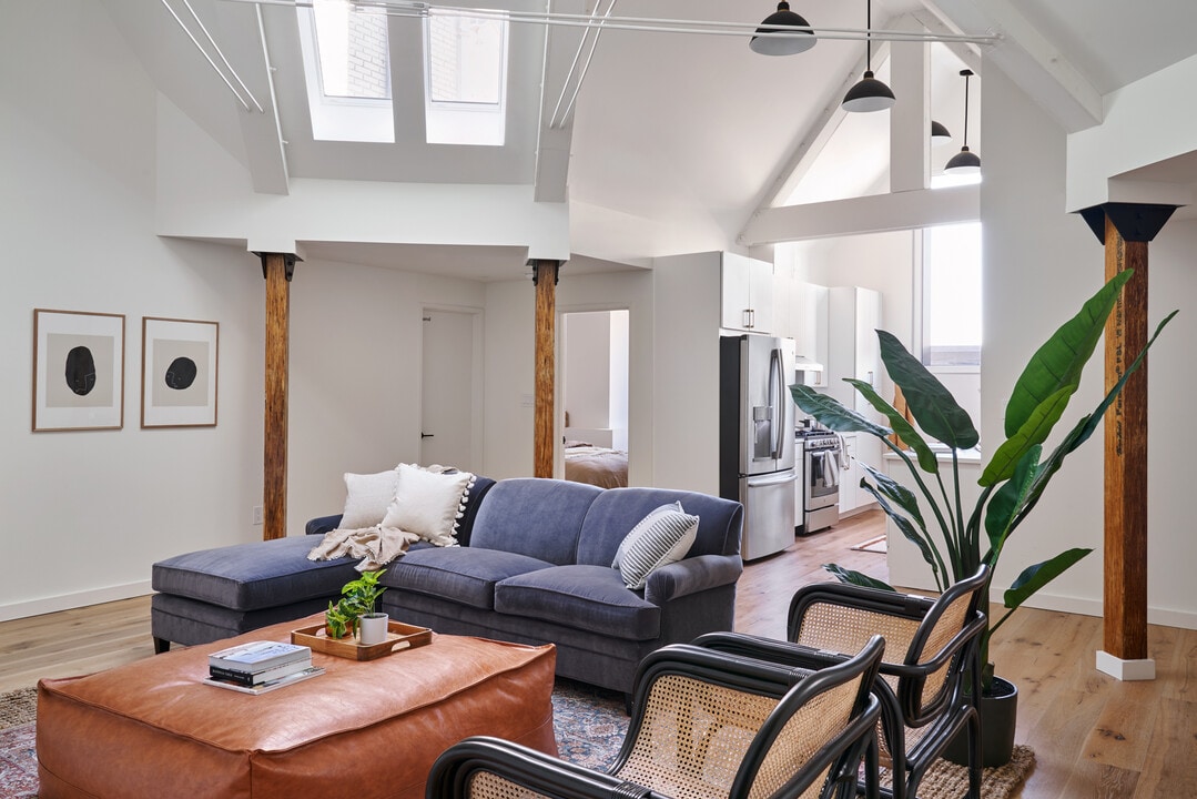 Monroe (Furnished Rooms) in Washington, DC - Foto de edificio