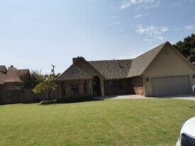 6224 E 49th St in Tulsa, OK - Building Photo