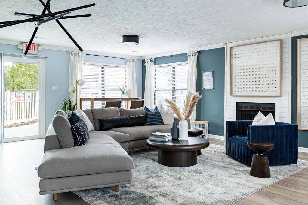 Lakehurst Apartments in Spring Lake, NC