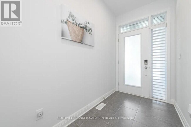 22 Stanhope Ct in Ottawa, ON - Building Photo - Building Photo
