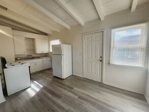 6667 Desert Queen Ave in Twentynine Palms, CA - Building Photo - Building Photo