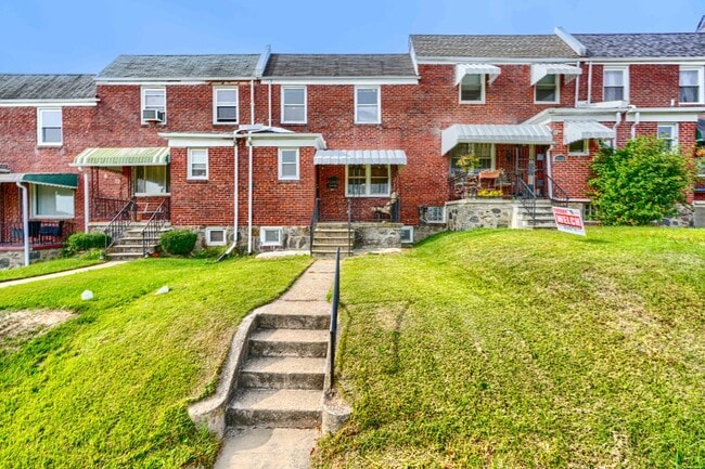 2716 N Longwood St in Baltimore, MD - Building Photo - Building Photo