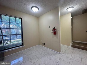 6 Wosniak Ct in Trenton, NJ - Building Photo - Building Photo