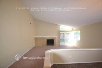 1929 Oak Bluff Way in Sacramento, CA - Building Photo - Building Photo