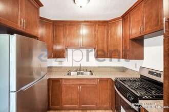 2458 Normandie Ave in Los Angeles, CA - Foto de edificio - Building Photo