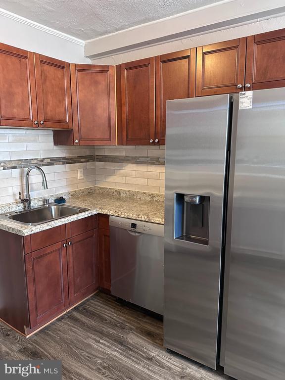 property at 5200 W Montgomery Ave