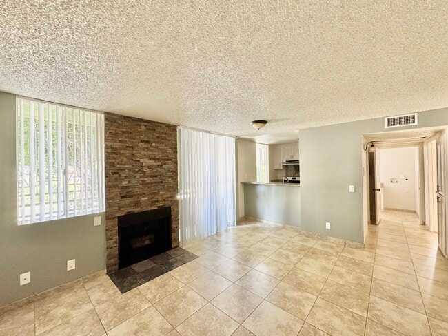 1225 N Cherokee Ave in Los Angeles, CA - Building Photo - Building Photo