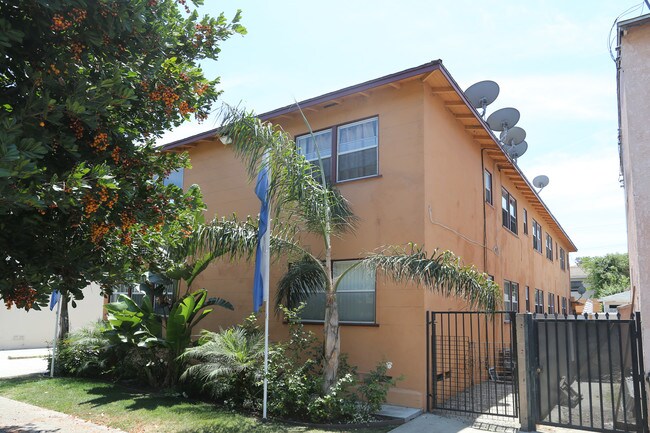 9128 National Blvd in Los Angeles, CA - Building Photo - Building Photo